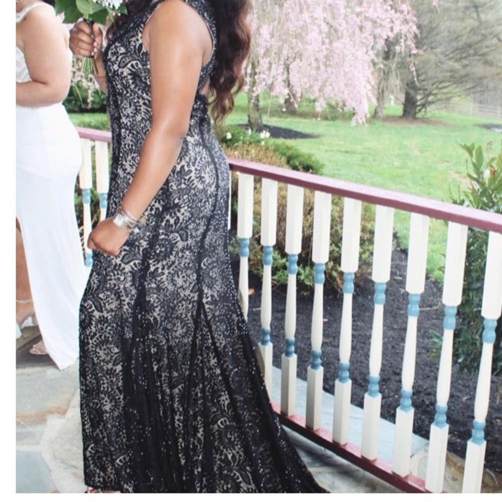 A Black Lace Prom Dress